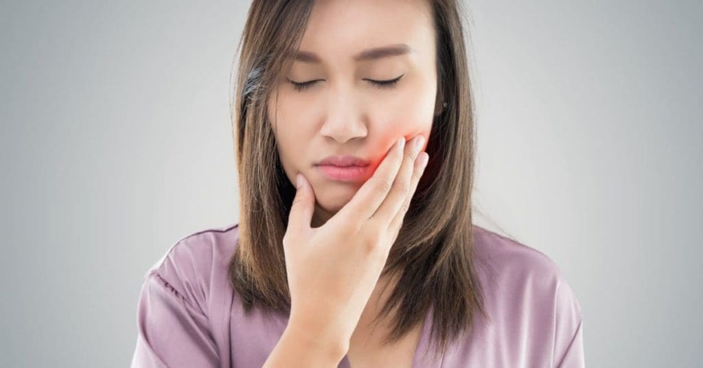 4 Natural Ways To Combat Gingivitis 